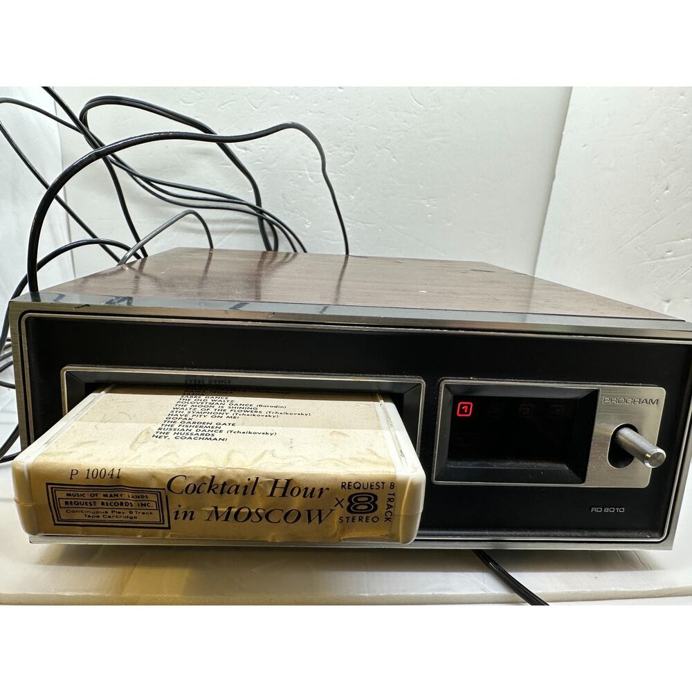 Sanyo 2/4 Channel Stereo 8 Track Tape Player Model RD 8010 Tested Works